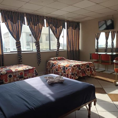 Hotel Sol De Oro Гуаякуил Екстериор снимка