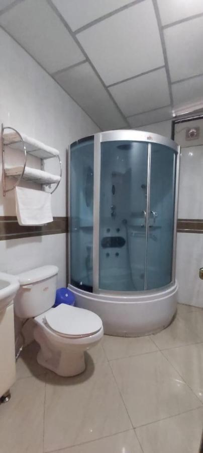 Hotel Sol De Oro Гуаякуил Екстериор снимка