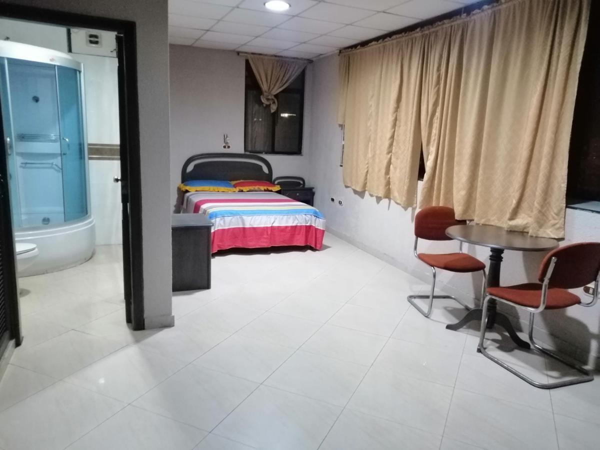 Hotel Sol De Oro Гуаякуил Екстериор снимка