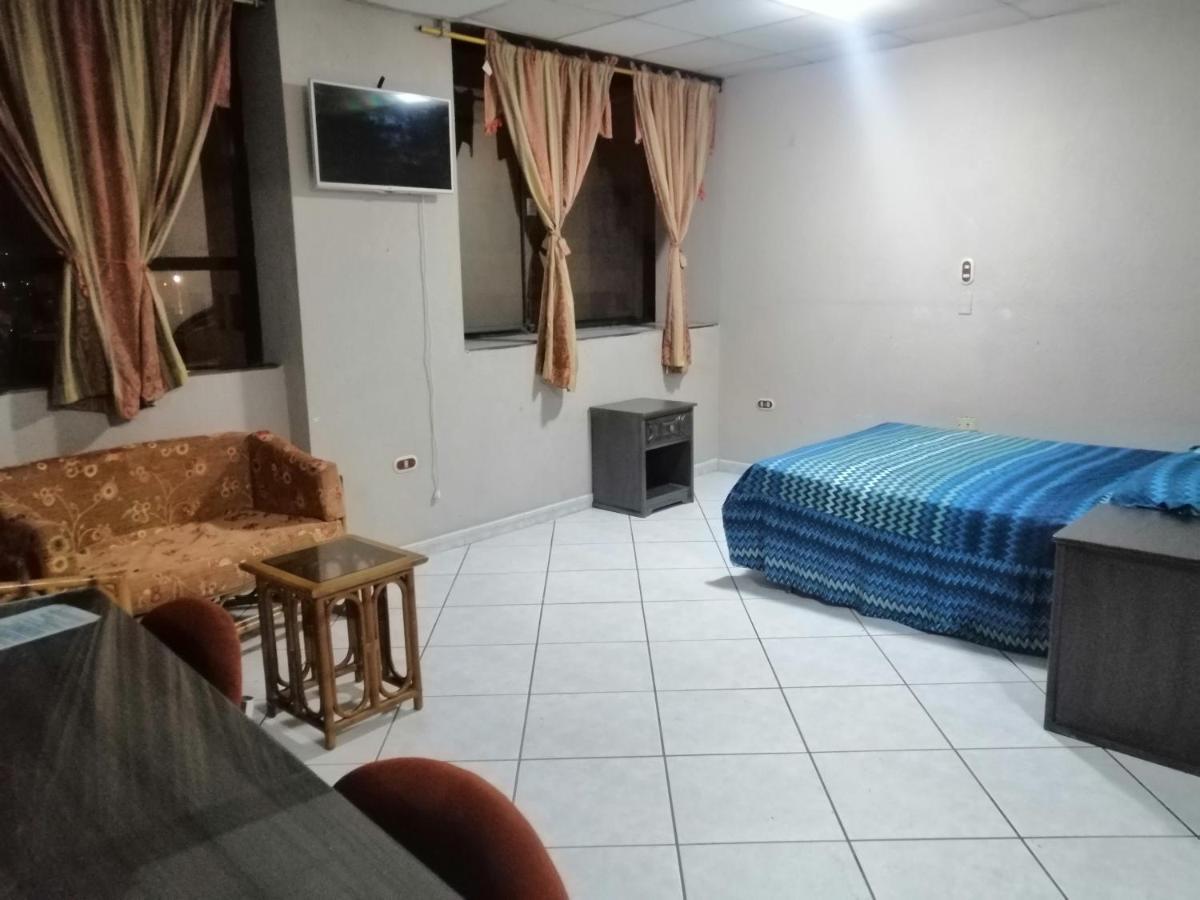 Hotel Sol De Oro Гуаякуил Екстериор снимка