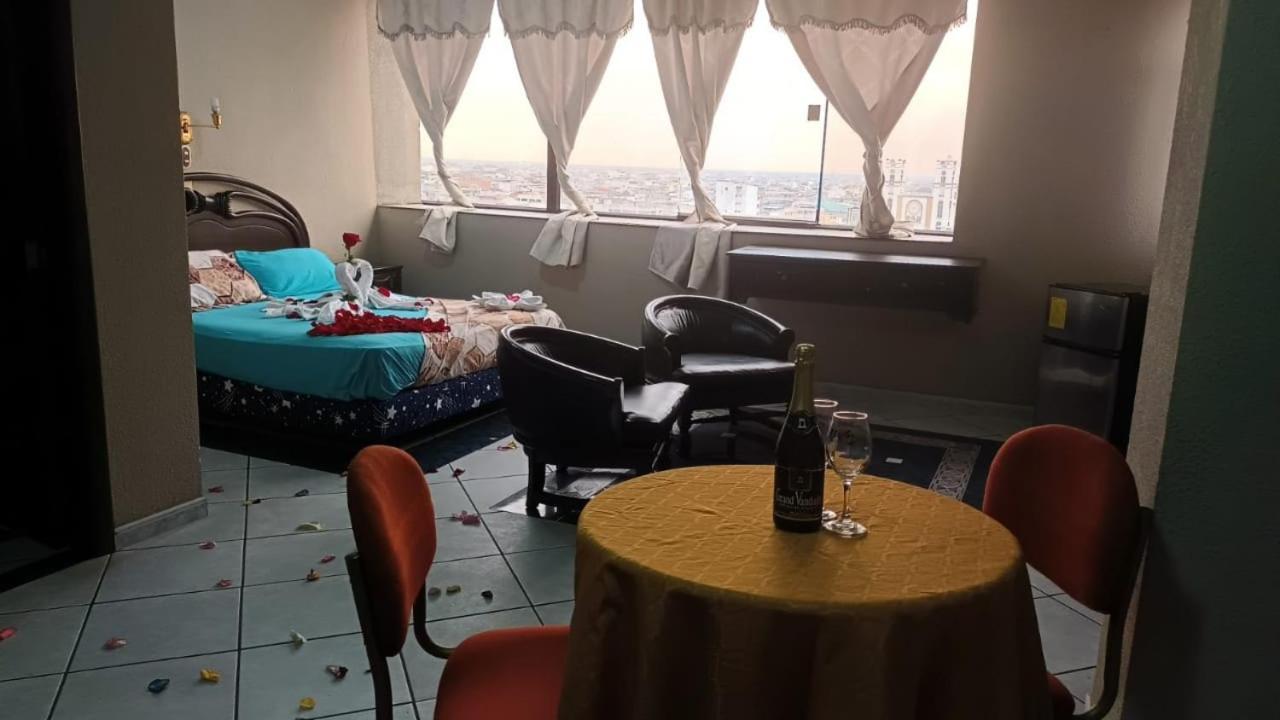 Hotel Sol De Oro Гуаякуил Екстериор снимка