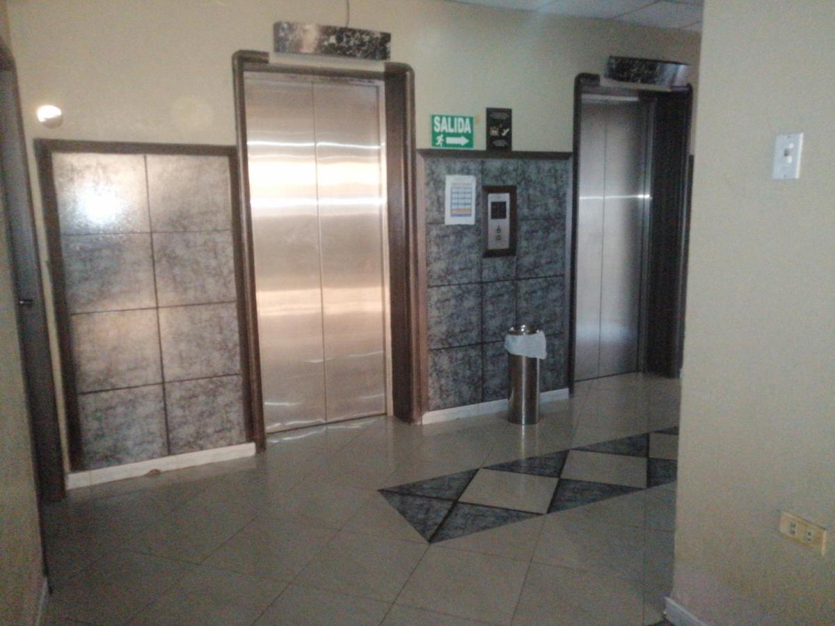 Hotel Sol De Oro Гуаякуил Екстериор снимка
