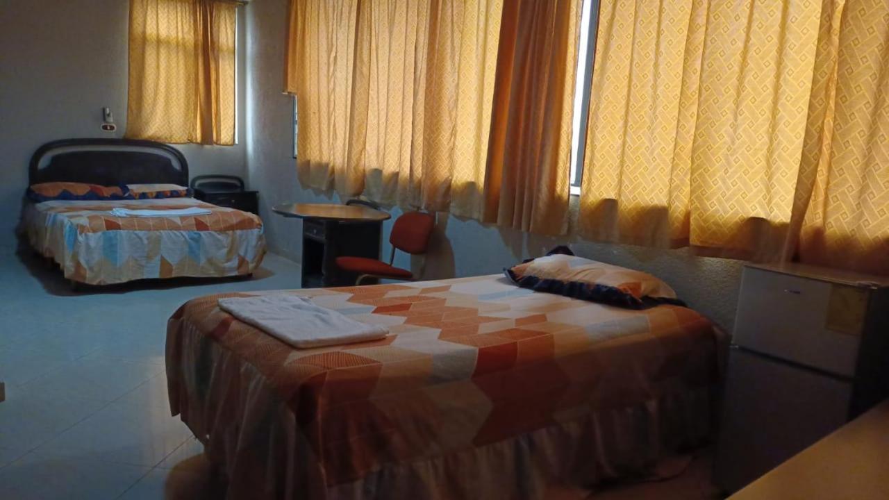 Hotel Sol De Oro Гуаякуил Екстериор снимка