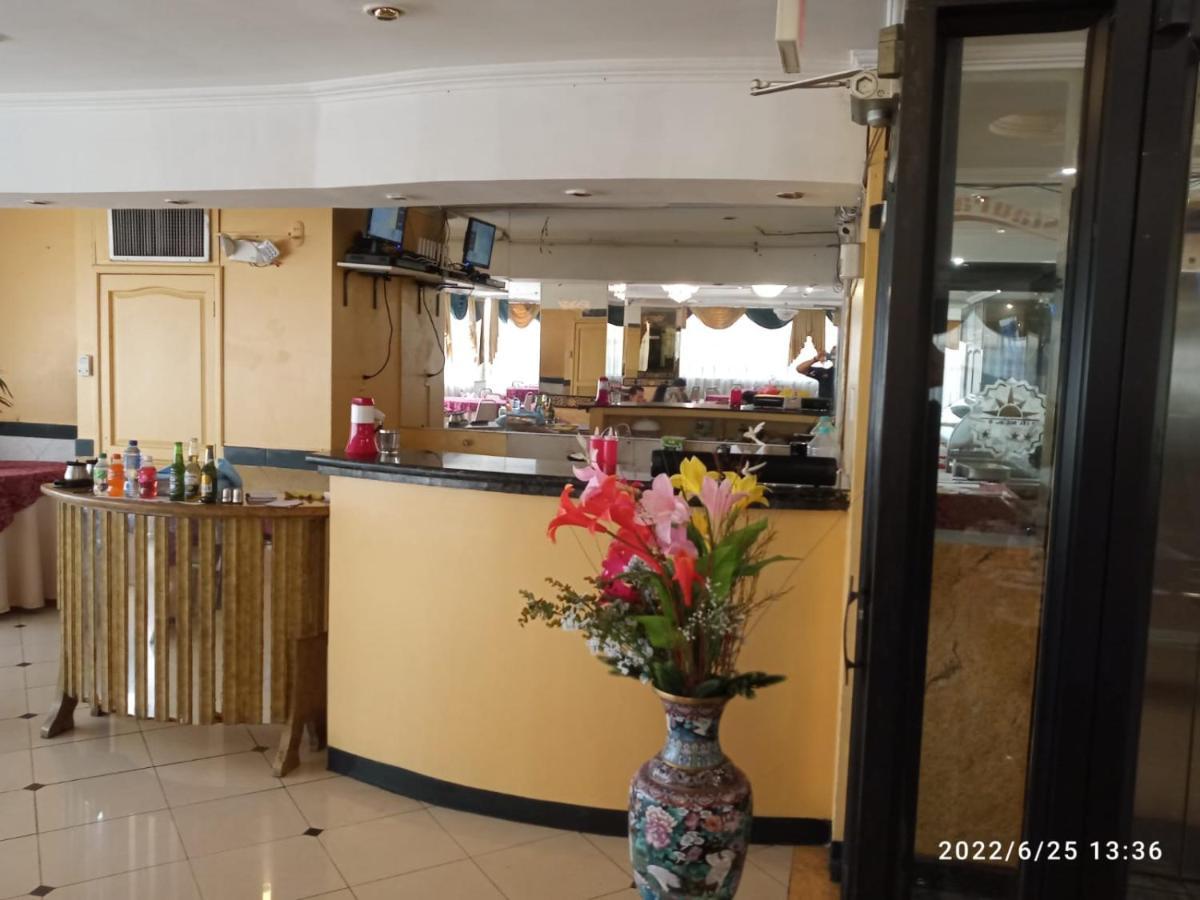 Hotel Sol De Oro Гуаякуил Екстериор снимка