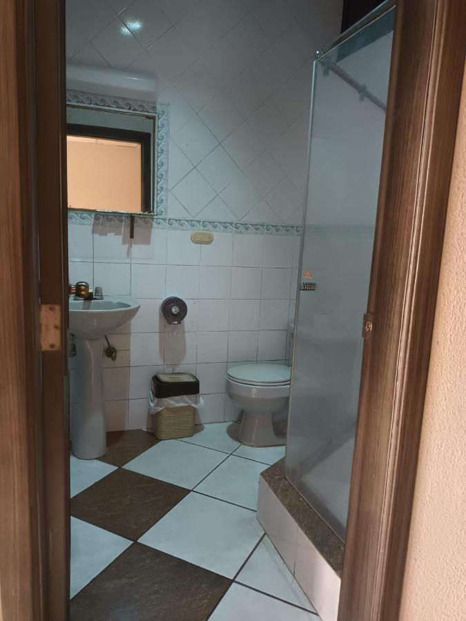 Hotel Sol De Oro Гуаякуил Екстериор снимка